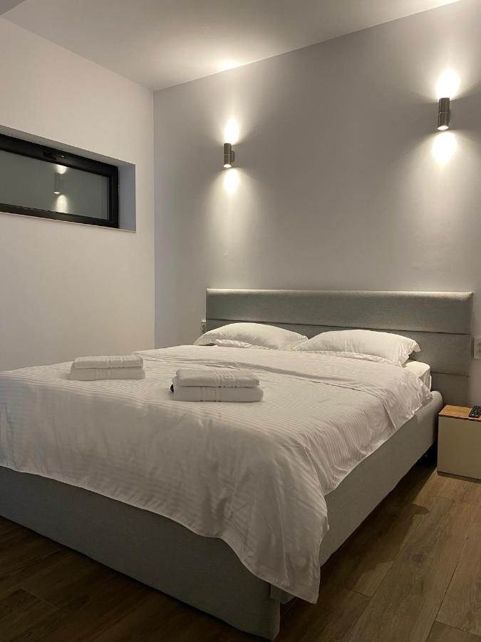 Modern House Hotel Sighetu Marmatiei Luaran gambar