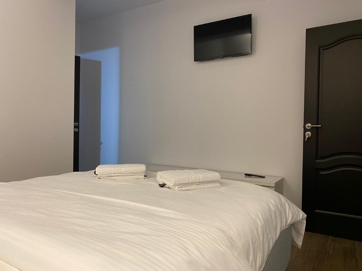 Modern House Hotel Sighetu Marmatiei Luaran gambar